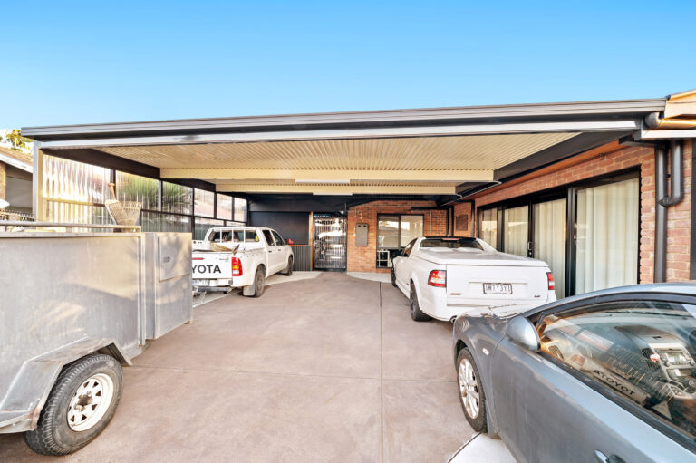 Triple Carport, Carrum Downs